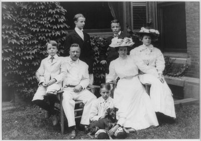 Theodor Roosevelt s rodinou (24.8.1907)